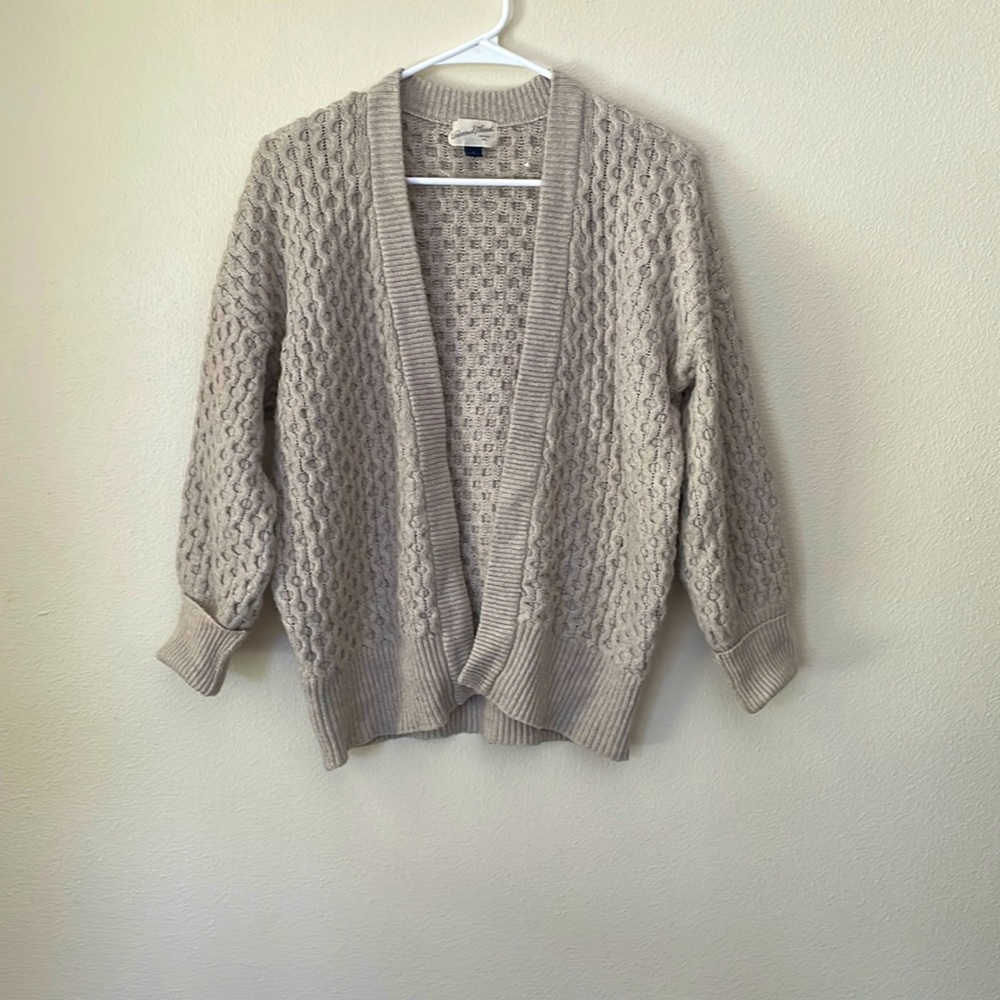 Lightweight cozy cream sweater.